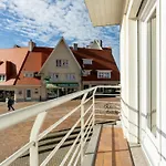 Apartamento Marie Antoinette Close By The Sea By Interhome De Haan