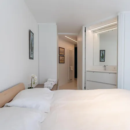 Marie Antoinette Close By The Sea By Interhome דה האן