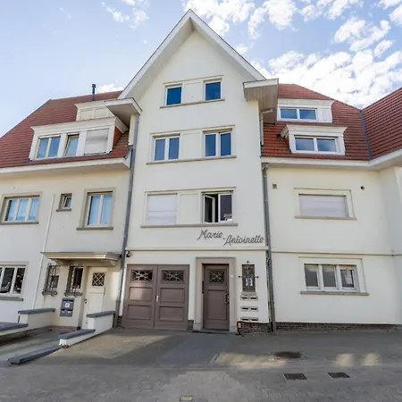 Lägenhet Marie Antoinette Close By The Sea By Interhome *