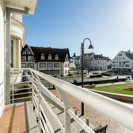 Lägenhet Marie Antoinette Close By The Sea By Interhome De Haan